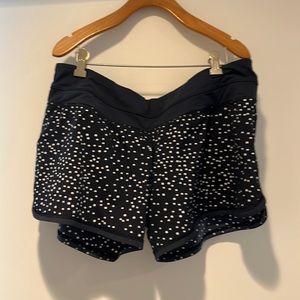 Lululemon Navy Blue with White Polka Dot short